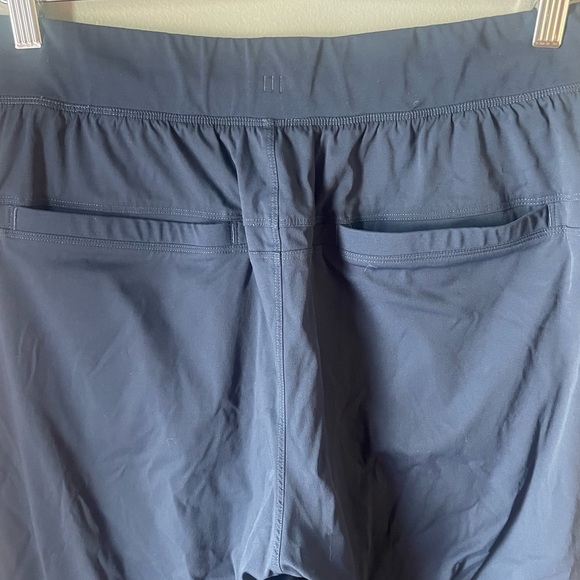 Lululemon M blue lined jogger pants sweatpants zippered pockets EUC - Picture 6 of 12